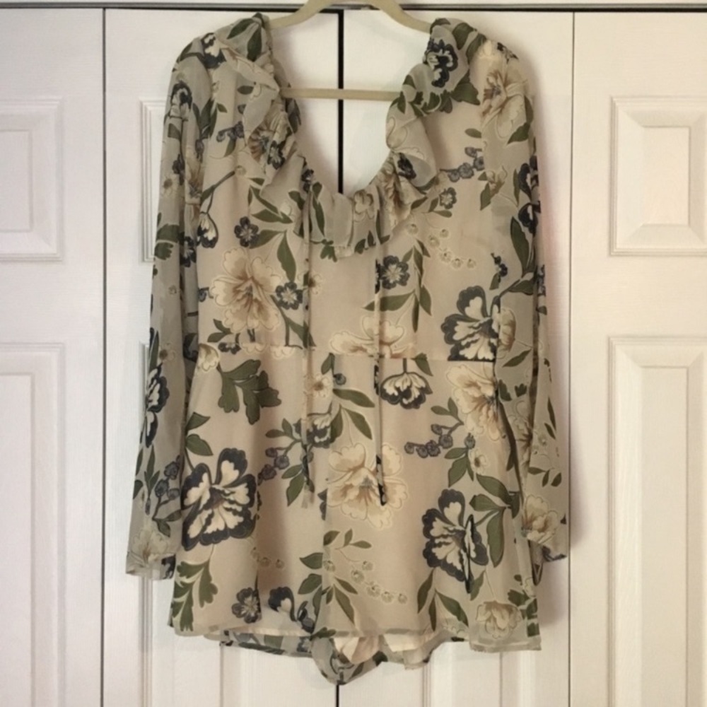 BB Dakota Floral Romper